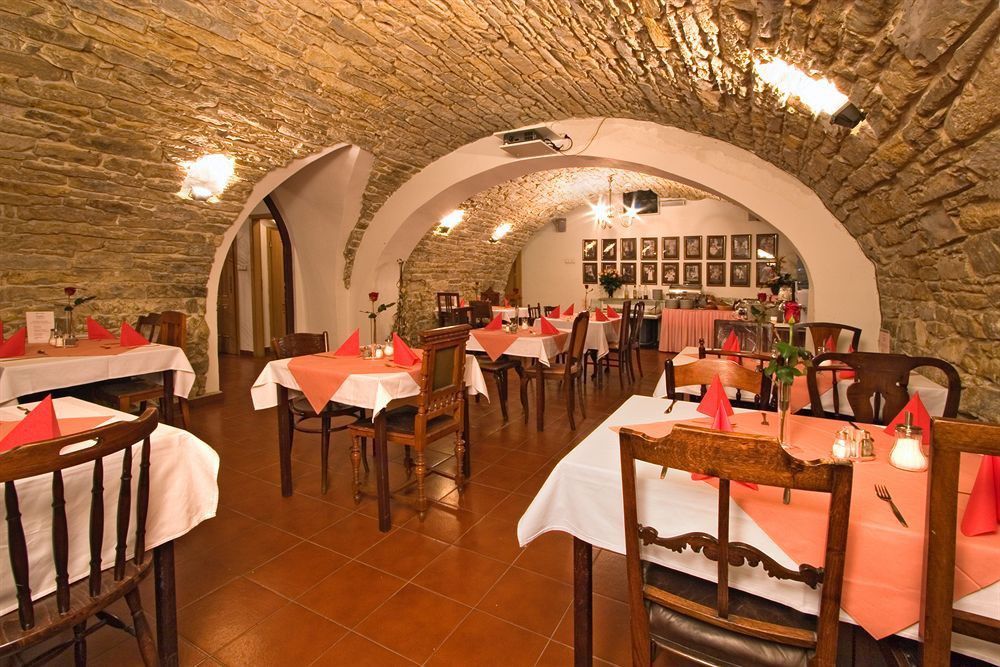 Hotel Mucha Prague Restaurant photo